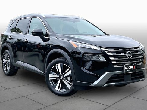 Used 2026 Nissan Rogue SL AWD/4WD image 3