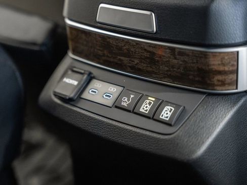 New 2026 Toyota Sienna Platinum image 35