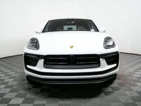 New 2026 Porsche Macan image 37