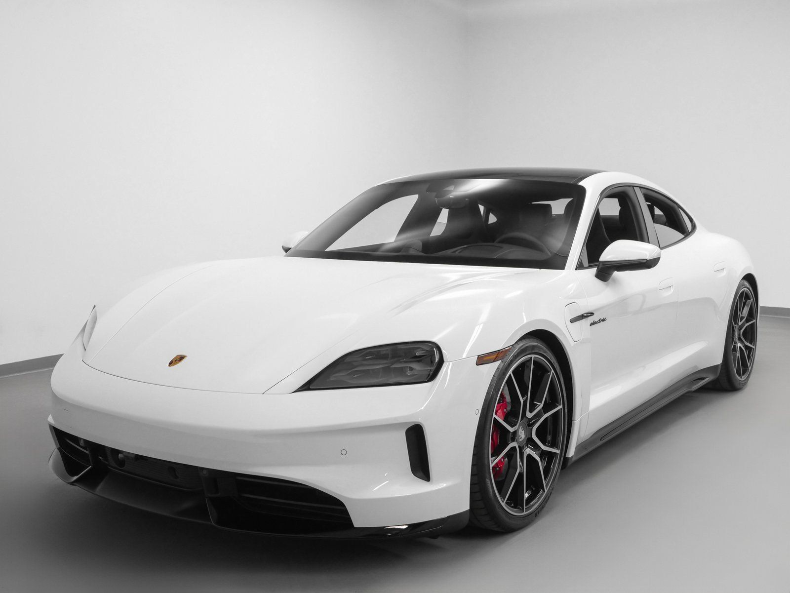 Used 2025 Porsche Taycan 4S AWD/4WD image 6