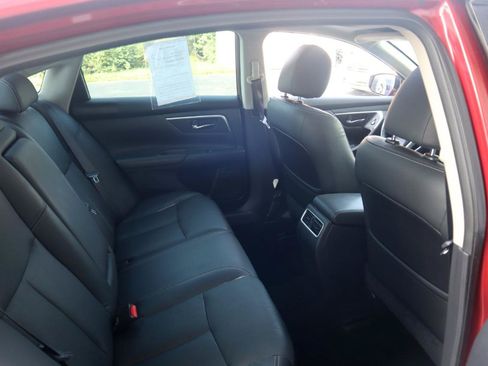 Used 2016 Nissan Altima 2.5 SL w/ Moonroof Package FWD image 44