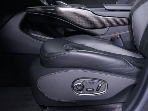 Used 2023 Aston Martin DBX 707 image 23