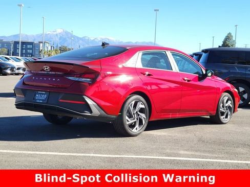 Used 2025 Hyundai Elantra Sport image 2