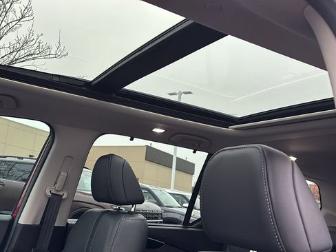 Certified 2023 Honda Pilot Touring image 25