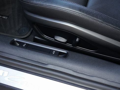 Used 2022 Porsche 911 Carrera image 24