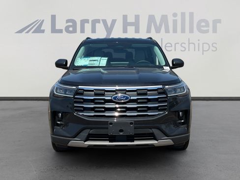 New 2026 Ford Explorer Active w/ Active Comfort Package RWD image 8