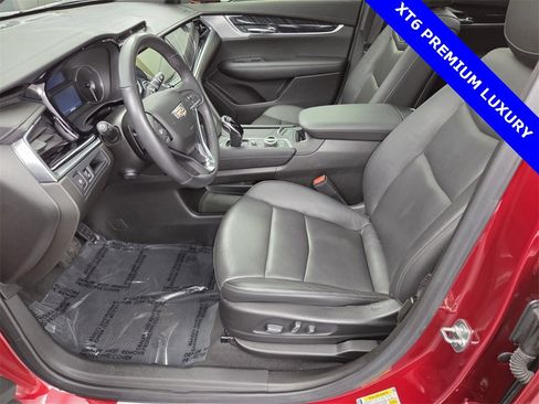 Used 2024 Cadillac XT6 Premium Luxury image 25