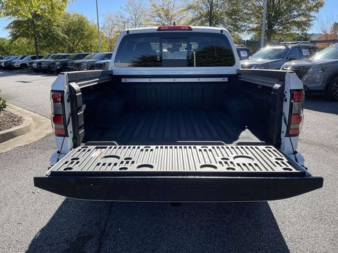New 2026 Nissan Frontier SV w/ SV Convenience Package RWD image 8