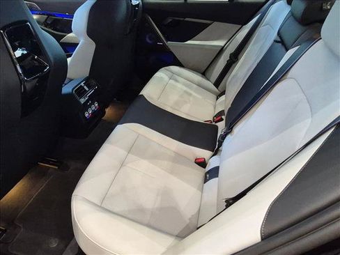 New 2027 BMW M5 w/ Executive Package AWD/4WD image 15