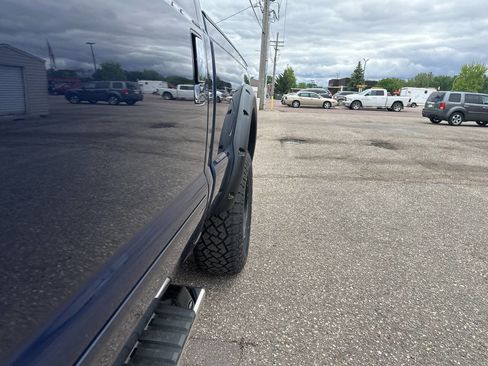 Used 2010 Ford F350 Lariat image 17