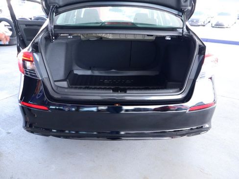 Used 2023 Honda Civic EX image 32