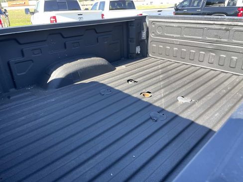 Used 2022 Chevrolet Silverado 2500 Custom w/ Gooseneck/5TH Wheel Package AWD/4WD image 15