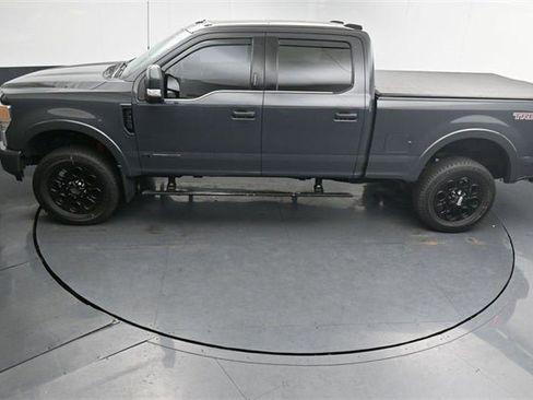 Used 2021 Ford F350 Platinum w/ Tremor Off-Road Package image 24
