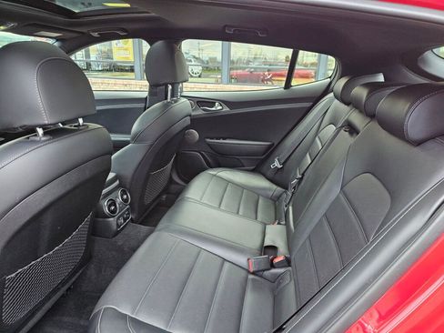 Used 2020 Kia Stinger GT2 image 13