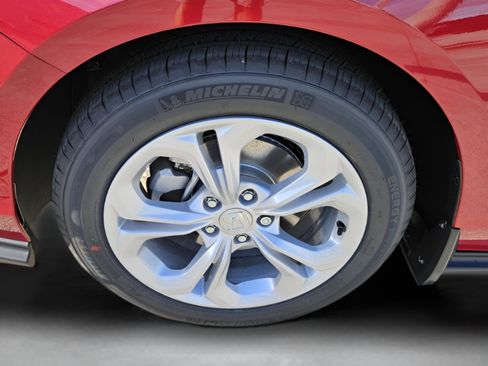 New 2025 Honda Accord LX image 31