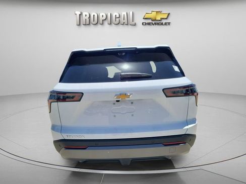 New 2026 Chevrolet Equinox LT w/ Convenience Package II FWD image 4