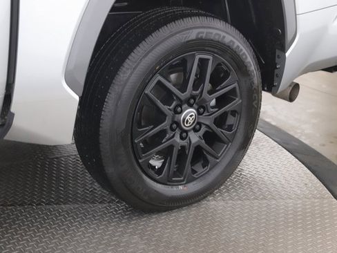 Used 2024 Toyota Tundra Limited image 14