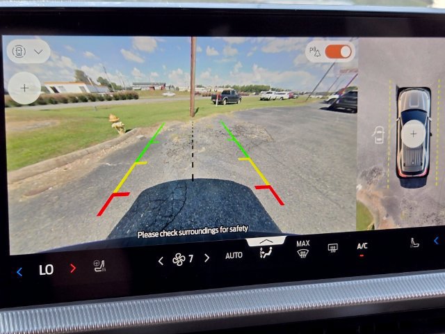 Used 2025 Ford Explorer ST-Line w/ ST-Line Street Pack AWD/4WD image 30