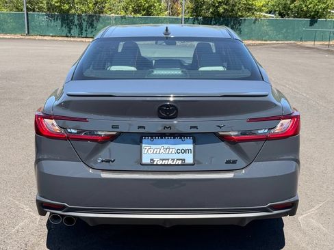 Used 2025 Toyota Camry SE FWD image 7