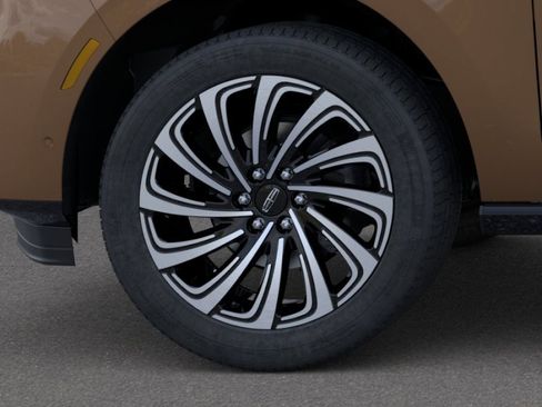 New 2026 Lincoln Navigator Black Label AWD/4WD image 19