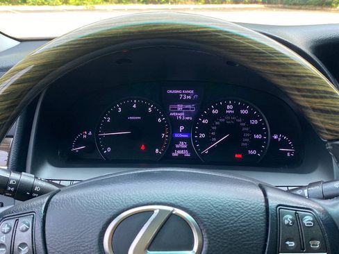 Used 2015 Lexus LS 460 w/ Comfort Package RWD image 24