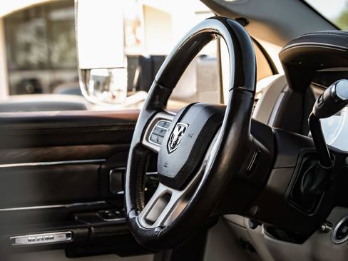 Used 2017 RAM 3500 Laramie Longhorn image 12