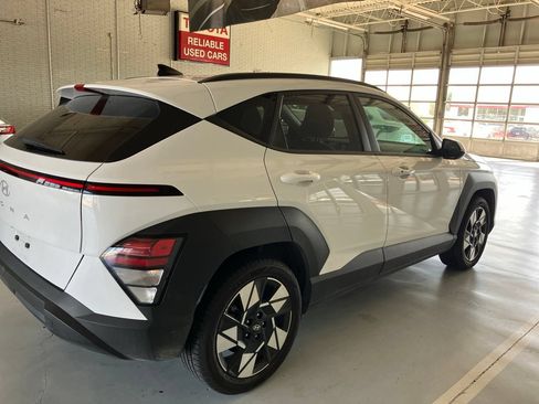 Used 2025 Hyundai Kona SEL FWD image 4