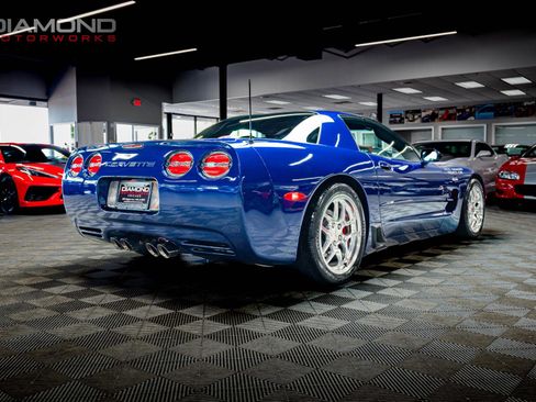 Used 2004 Chevrolet Corvette Z06 w/ Z06 Preferred Equipment Group RWD image 8