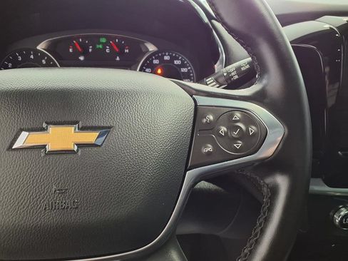 Used 2023 Chevrolet Traverse LT FWD image 6
