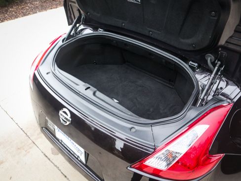 Used 2017 Nissan 370Z Touring image 30