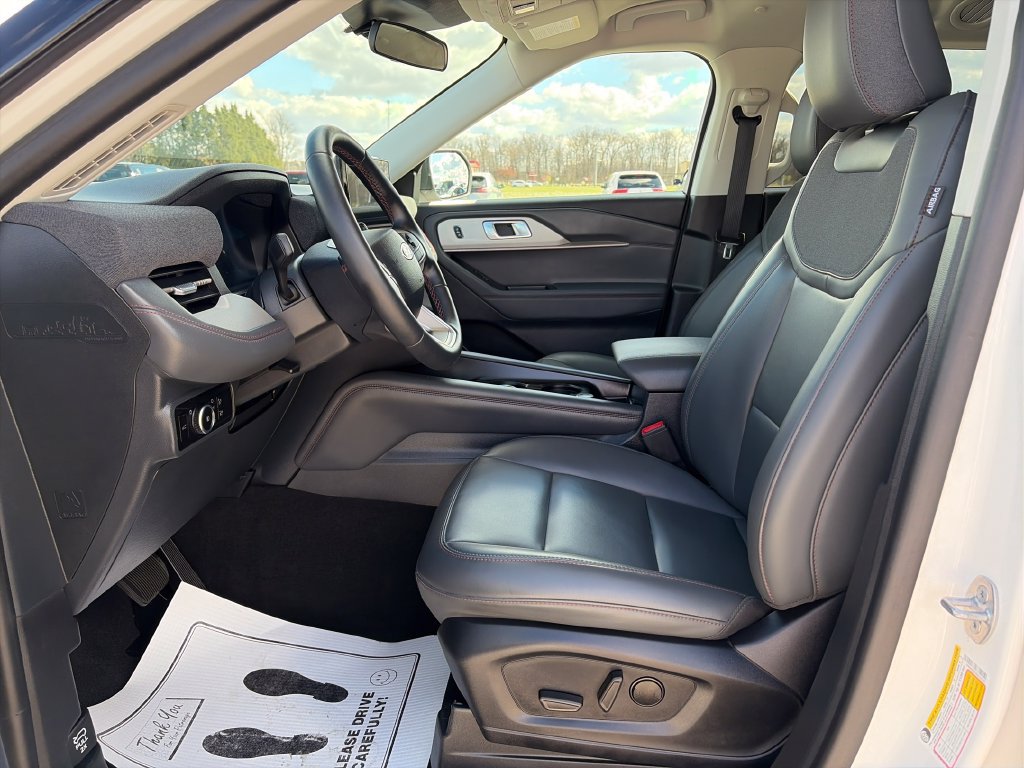 Used 2025 Ford Explorer Active w/ Active Comfort Package AWD/4WD image 15
