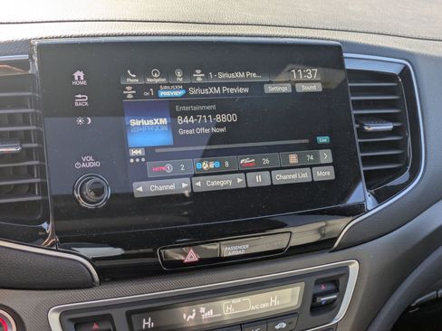 Used 2025 Honda Passport TrailSport image 22