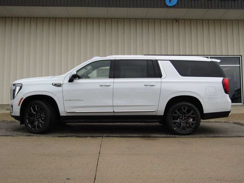 New 2026 GMC Yukon XL Denali w/ Advanced Technology Package AWD/4WD image 10