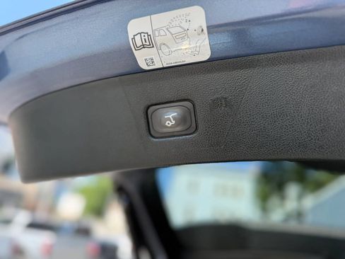 Used 2019 Ford Edge Titanium w/ Cold Weather Package AWD/4WD image 40
