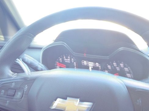 Used 2023 Chevrolet TrailBlazer LS FWD image 32
