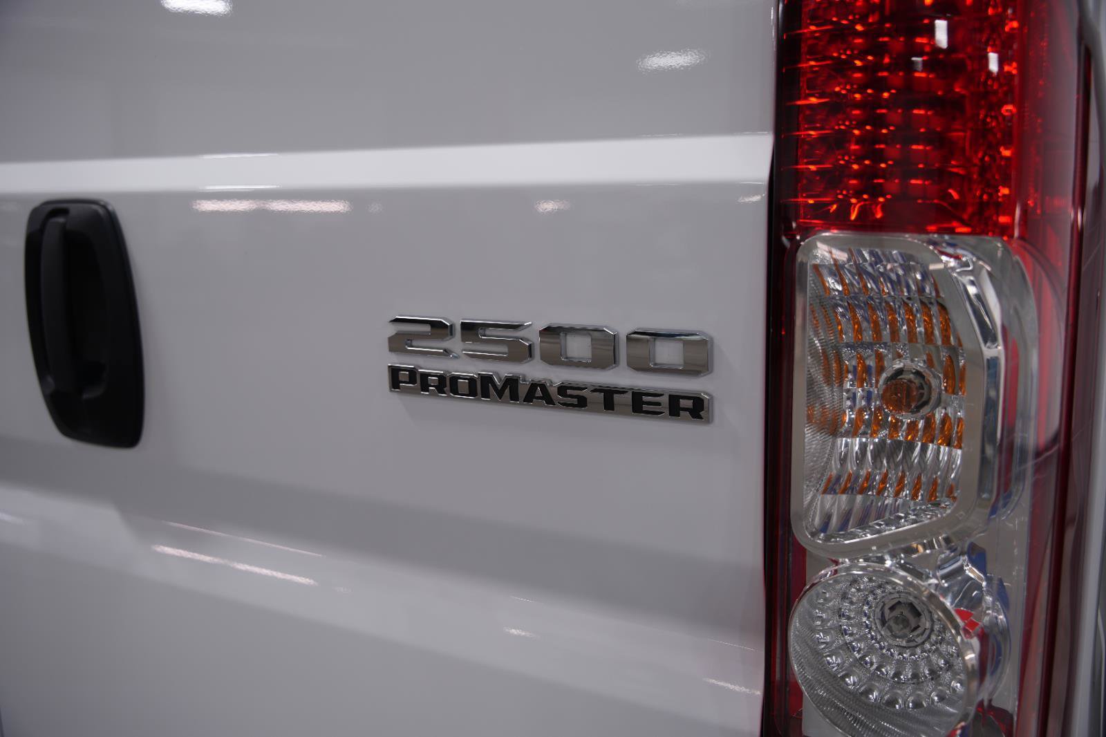 Used 2025 RAM ProMaster 2500 w/ Convenience Group FWD image 18