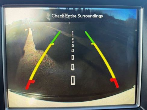 Used 2018 Jeep Grand Cherokee Altitude image 27