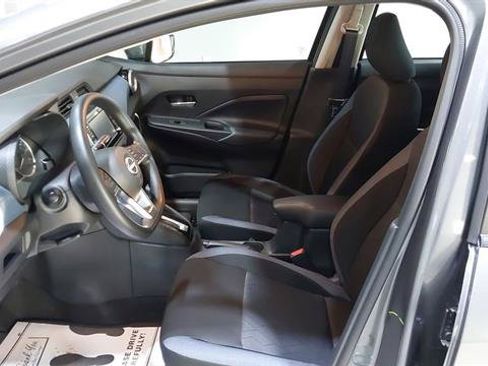 Used 2025 Nissan Versa SV w/ Trunk Package FWD image 20