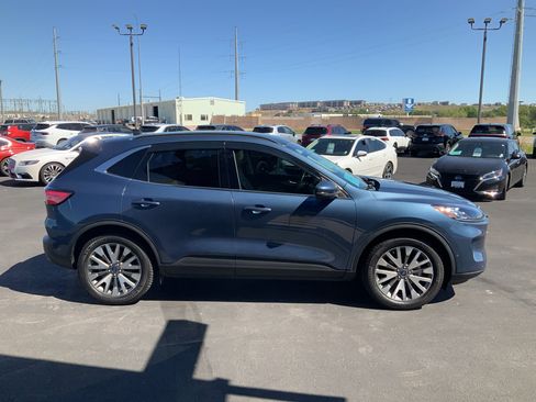 Used 2020 Ford Escape Titanium AWD/4WD image 5