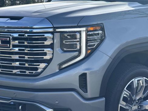 Used 2025 GMC Sierra 1500 Denali w/ Denali Reserve Package AWD/4WD image 6