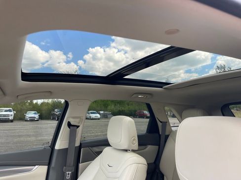Used 2021 Cadillac XT5 Premium Luxury AWD/4WD image 9