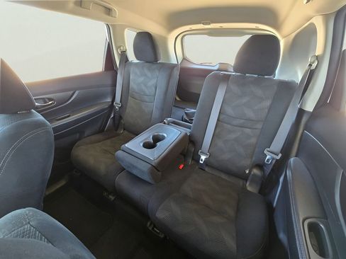 Used 2016 Nissan Rogue S FWD image 47