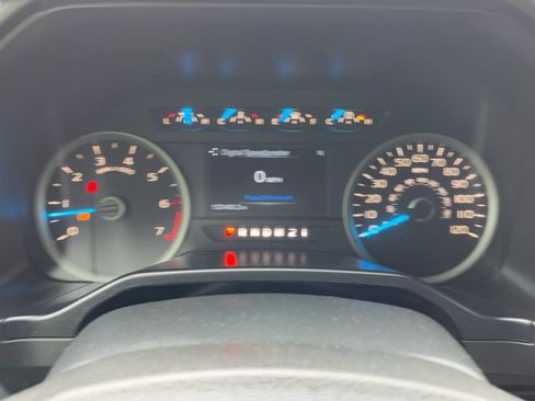 Used 2015 Ford F150 XLT w/ Equipment Group 302A Luxury AWD/4WD image 28