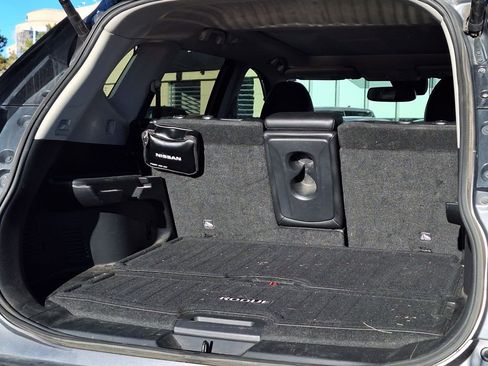 Used 2019 Nissan Rogue SL w/ Premium Package image 28