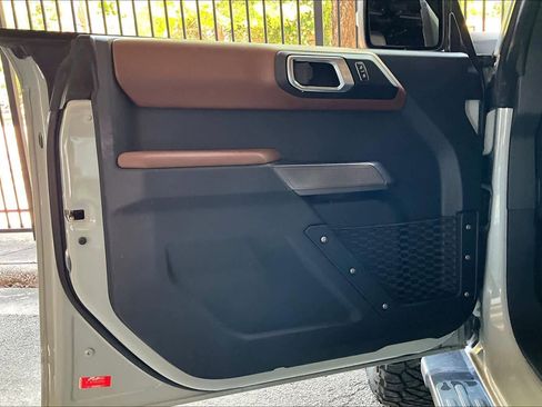 Used 2022 Ford Bronco Outer Banks w/ Sasquatch Package AWD/4WD image 31