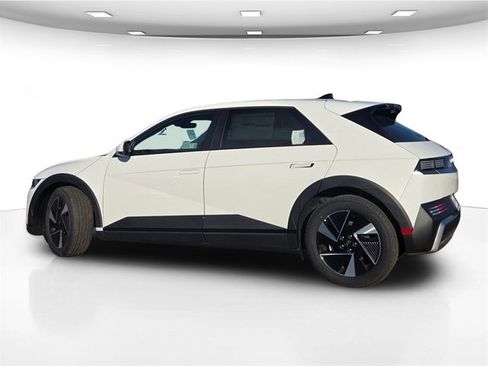 New 2026 Hyundai Ioniq 5 SEL image 5