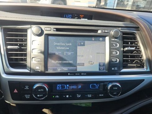 Used 2019 Toyota Highlander Limited image 6