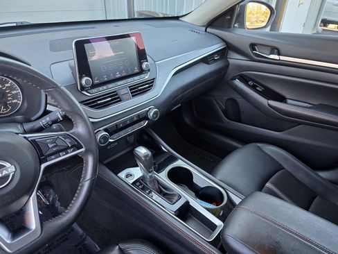 Used 2024 Nissan Altima 2.5 SR image 21