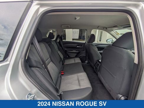 Used 2024 Nissan Rogue SV AWD/4WD image 34