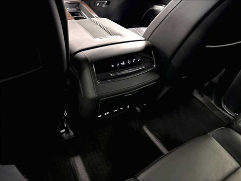 Used 2023 Cadillac Escalade Sport Platinum w/ LPO, ONYX Package AWD/4WD image 25